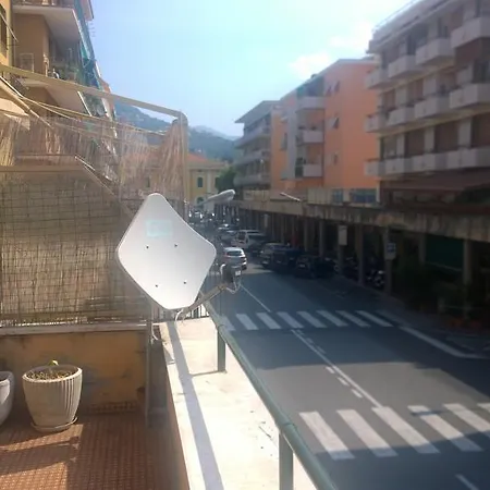 Central Sestri Flats Σέστρι Λεβάντε