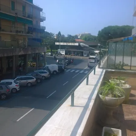 Central Sestri Flats