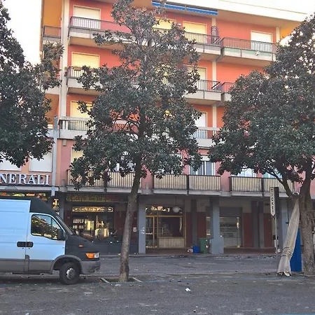 Central Sestri Flats Σέστρι Λεβάντε